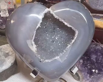 Natural Druzy Agate Geode Heart, Sparkling Crystal Formation, Unique Healing Stone with Stand