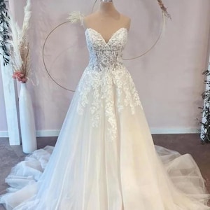 Elegant Off Shoulder White Lace Wedding Dress, Vintage A-Line Bridal Gown