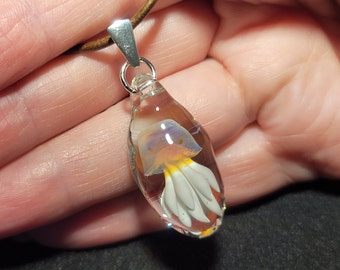 Jellyfish choker-handmade, hand blown glass jellyfish makes a great under the sea gift for the person you love.  Blown glass Jewelry.