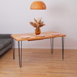 Smalt utdragbart fiskbensmönstermatbord, massivt trä - rustik stil