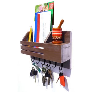 Entryway Key Holder – Wall Mounted Wooden Organizer with Hooks for Keys & Mail