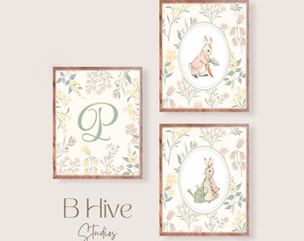 Mädchen Vintage Peter Rabbit Kinderzimmer Kunstdrucke, Beatrix Potter, Kinderzimmer Wandkunst, Mädchen Name Wappen, Aquarellkunst, Häschen Kunst, weich Floral