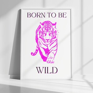 Born To Be Wild、改造アートプリント、フェミニスト ウォール アート、ホット ピンクのウォール アート、マキシマリスト アートプリント、フェミニズム ポスター、コケット ウォール アート、ロココ
