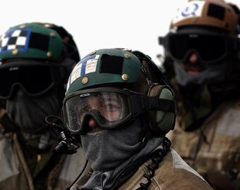 航空母艦デッキクルーヘルメットレプリカ（ゴーグル付き）無料バッグ