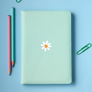 Daisy Flower Stickers: Glossy Vinyl Decal Set
