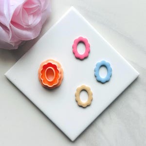 Scalloped Oval Clay Cutter: Polymer Clay Tool