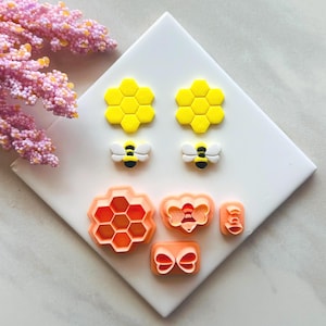 Honeybee with Honeycomb Clay Cutter | Spring clay cutter Polymer clay cutters Bee clay cutters Honeycomb clay cutterW