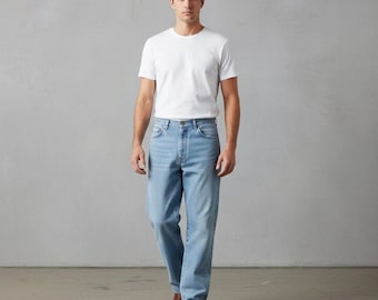 Jeans vintage Wrangler da uomo, taglia 38x32, modello Hero Blue, in denim classico, Made in USA.