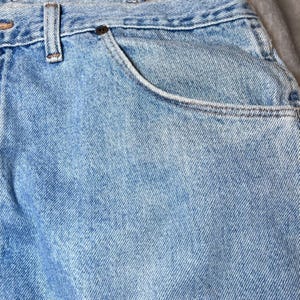 Vintage Wrangler Mens Size 38x32 ALTERED Hero Blue Jeans Classic Denim Made USA image 15