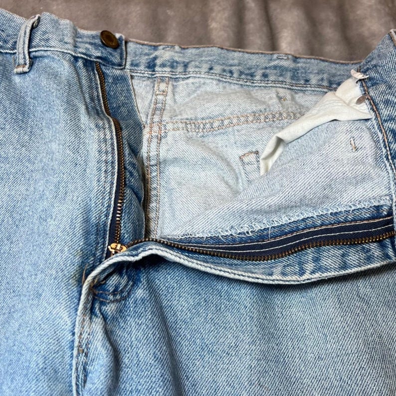 Vintage Wrangler Mens Size 38x32 ALTERED Hero Blue Jeans Classic Denim Made USA image 7