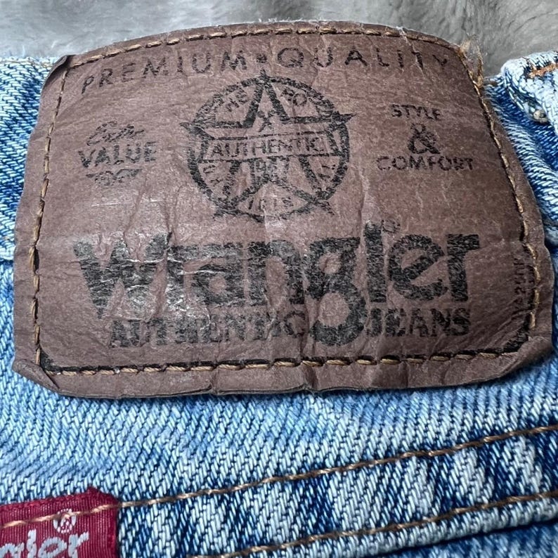 Vintage Wrangler Mens Size 38x32 ALTERED Hero Blue Jeans Classic Denim Made USA image 4