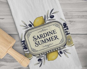 Paño de cocina de verano con estampado de sardinas y motivos costeros, decoración de cocina mediterránea, paño de cocina con estampado de limones y aceitunas, regalo de cocina de verano, paño de cocina náutico.