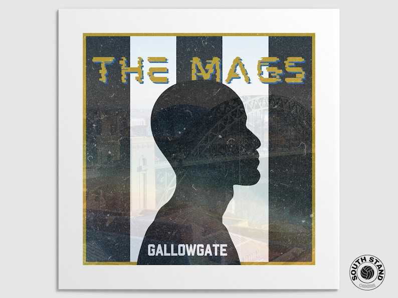 K&ouml;nnte beinhalten: Ein schwarz-wei&szlig;es Poster mit dem Text "THE MAGS" in gelben und blauen Buchstaben. Das Poster zeigt auch eine Silhouette eines menschlichen Kopfes und den Text "GALLOWGATE" in wei&szlig;en Buchstaben.