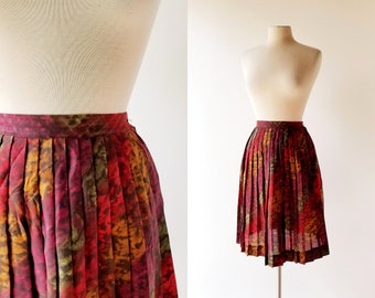 Vintage 1950s Skirt | Halftone Print | Pleated Skirt | 24" Waist