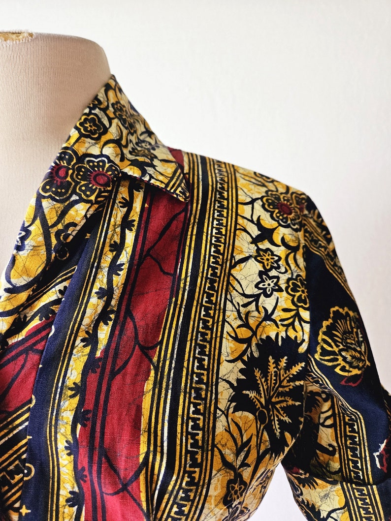 Vintage 1960s Dress Batik Dress Shirtwaist Dress Small S image 4