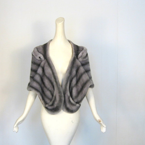 Faux Fur Stole / 1950s / Silver Mink / S M L