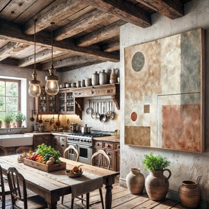 Puede incluir: Una cocina rústica con una mesa y sillas de madera, una gran pintura en la pared y una variedad de utensilios de cocina. La cocina tiene un estilo de granja con vigas de madera expuestas y una pared de ladrillo blanqueada.