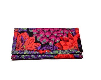 Portemonnee met dahlia's gewatteerd driebladig bloemenvak voor dames, stof met ritssluiting, handgemaakt