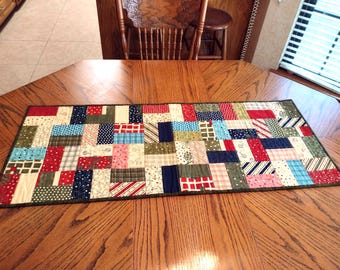 Christmas Table Runner: Modern Handmade Decor