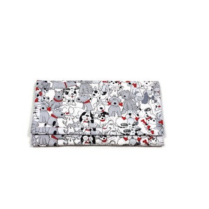 Cartera para perro, triple pliegue, hecha a mano, de tela acolchada suave, color negro, blanco y rojo, con bolsillo con cremallera, regalo para mamá perruna.