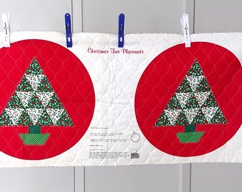 Christmas Quilted Fabric Vintage Placemat Panel - Set of 2