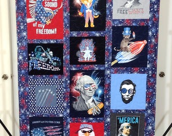 Patriottische T-shirtquilt: handgemaakte Americana picknickdeken