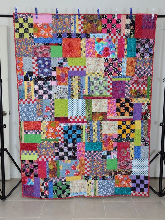 Handmade Modern Quilt Puzzle Design (60x82 inches)