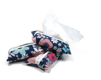Ręcznie robiony niebieski kwiatowy zestaw kieszonkowych uchwytów na chusteczki: bawełniane pokrowce w rozmiarze podróżnym