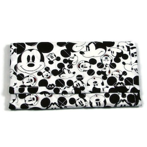 Cartera de ratón en blanco y negro, acolchada, triple pliegue, hecha a mano, de tela suave, con bolsillo con cremallera, regalo para ella