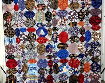 Handgemaakte koningin-quilt: dekbedovertrek met Aziatische print en patchwork koninginnen