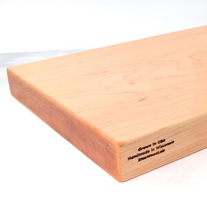 Maple Cutting Board – One Piece Solid Hardwood (No Glue), Thick Handmade Kitchen Board, Made in USA, Available in 4 Sizes afbeelding 11