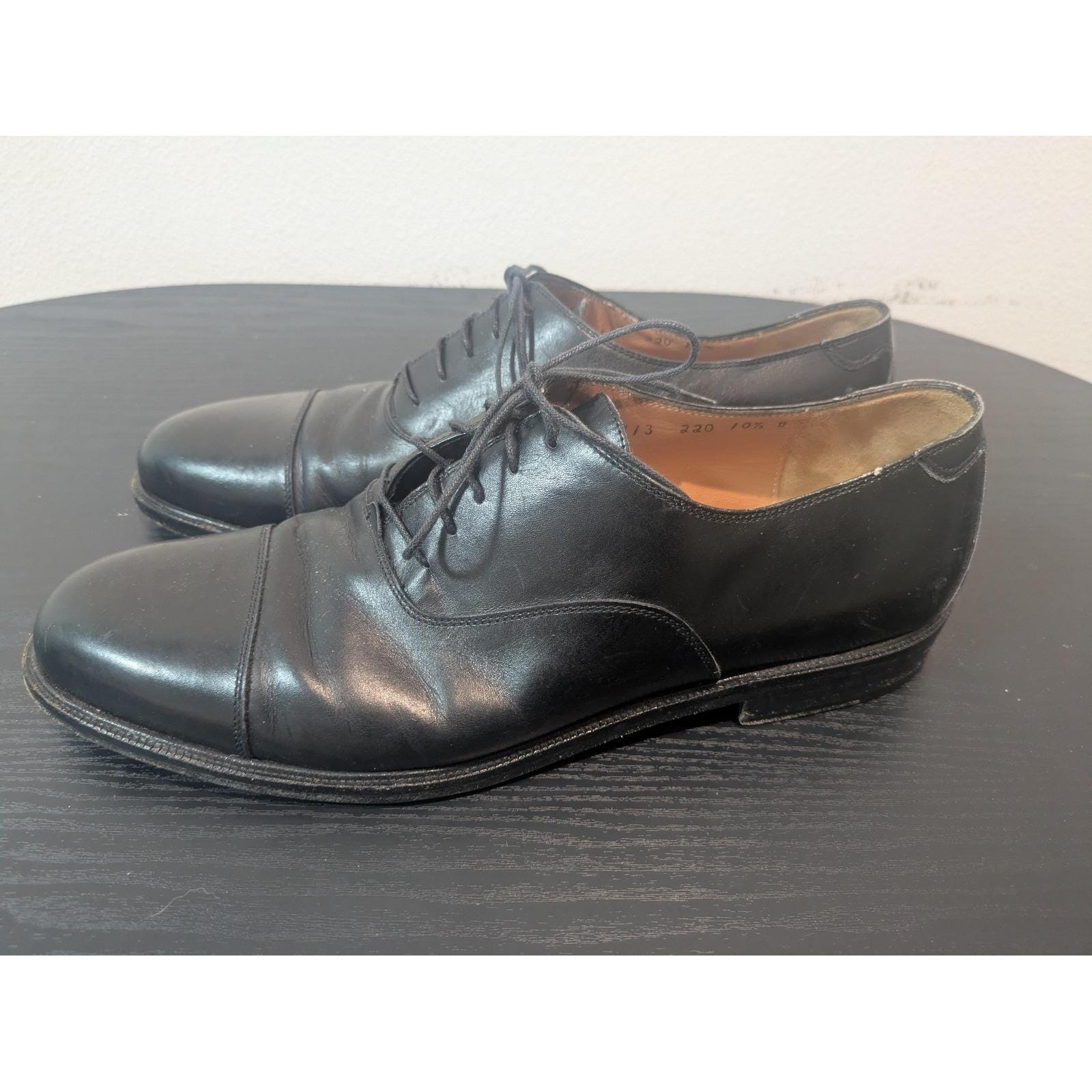 Men\'s Black Leather Dress Vintage-Style Oxfords with Textured Cap Toe size 10.5M Amazon.com | LLTMALL Men main image 2