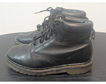 Dr. Martens Boots Womens Size 8 Black Leather Ankle Combat Work Made In England