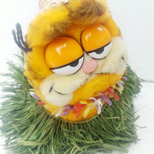 Vintage 1981 Hawaiian Garfield Cat Plush Toy