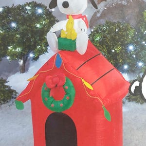 Gemmy 4' Airblown Lighted Peanuts Snoopy and Woodstock on Doghouse Christmas Inflatable