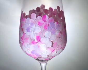 Hand Painted Wine Glass - Pink Hydrangea - All Purpose Personalized Wine Glass - Mother's Day Gift - Gift For Wedding Couple - Birthday Gift