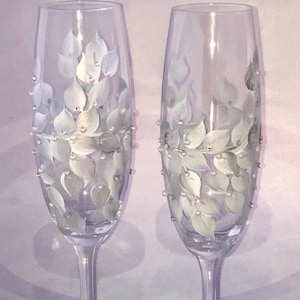 Champagne Glasses, Wedding Couple Gift, 25th Anniversary Gift, Hand Painted with Swarovski Crystals and Pearls For Toasting Set of 2 image 2