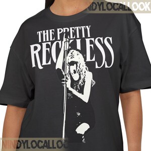 The Pretty Reckless Vintage Band T-Shirt – American Hard Rock Alternative Rock Tee, Taylor Momsen Music Shirt, Classic Graphic Gildan Unisex
