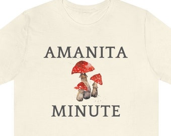 Amanita Minute Amanita Mushroom T Shirt Unisexe et disponible en Taille Plus