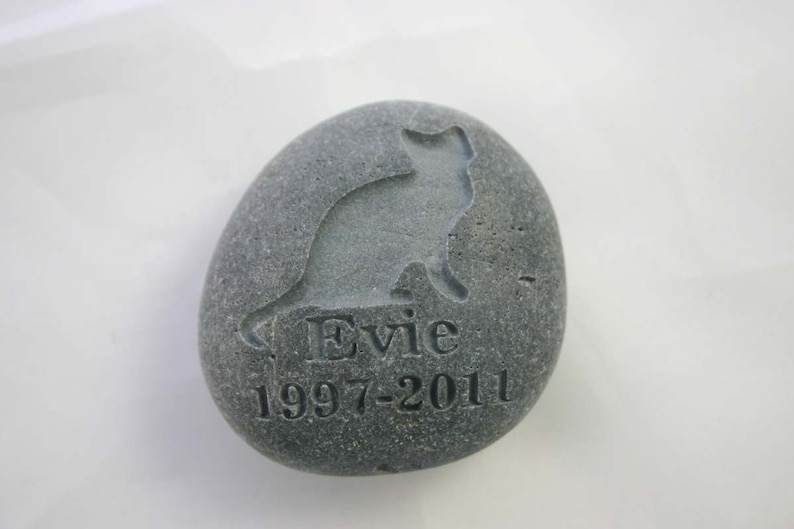 cat
memorial stone
personalized rock
sympathy gift
engraved stone