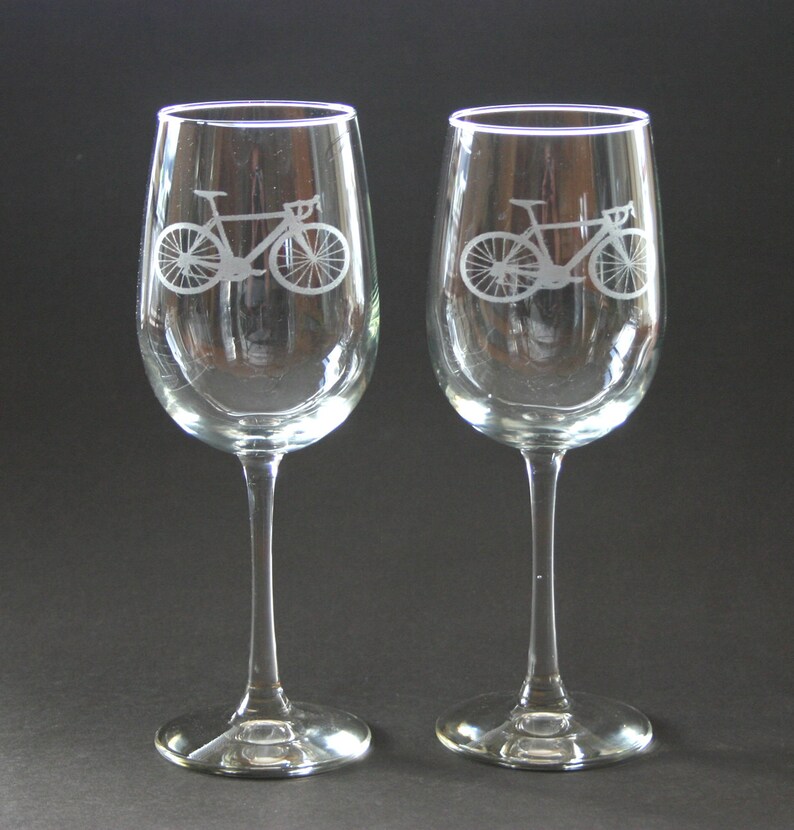 Cycling Etched Wine Glasses Engraved Bicycle Wine Glasses bild 1