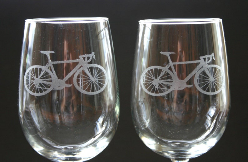 Cycling Etched Wine Glasses Engraved Bicycle Wine Glasses bild 2