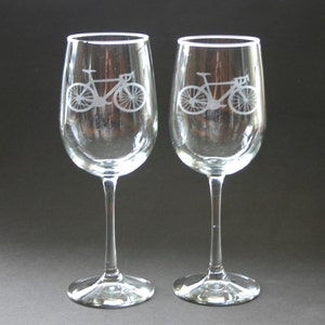Cycling Etched Wine Glasses Engraved Bicycle Wine Glasses bild 3