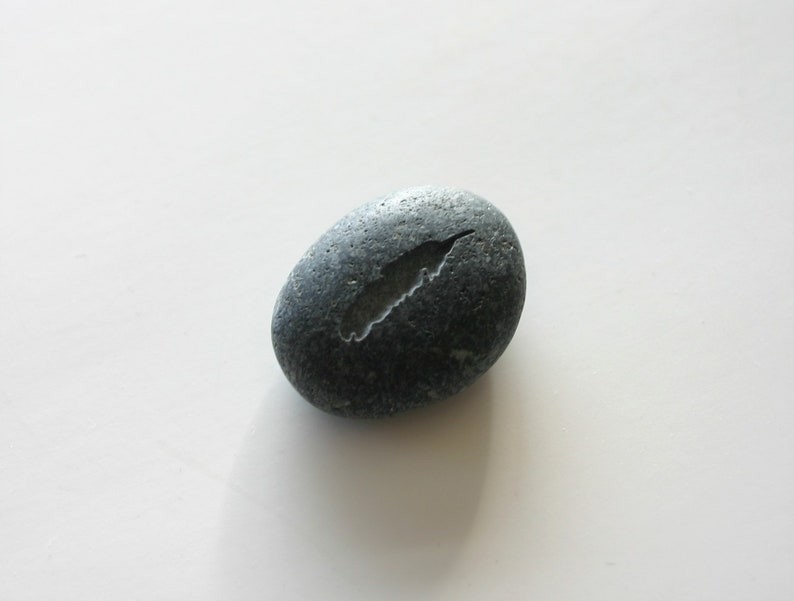 Feather Stone Engraved River Pebble Feather Worry Stone