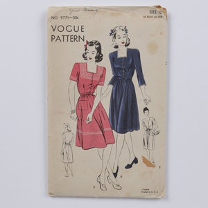 Vintage 1940&#39;s Vogue 9771 Square neck Dress Sewing pattern, Vogue 9771 size 12 bust 30&quot; dress, 1940s fit and flare dress pattern, vogue 9771