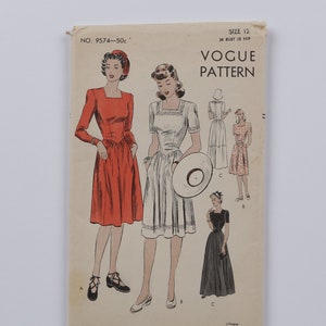 Vintage 1940&#39;s Vogue 9574 Square neck Dress Sewing pattern, Vogue 9574 size 12 bust 30&quot; dress, 1940s fit and flare dress pattern, vogue 9574