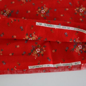 Red Floral Fabric, Quilting Cotton Broadcloth by Peter Pan Fabrics, Sewing fabric, remnant de-stash, 42” x 1.125 yards