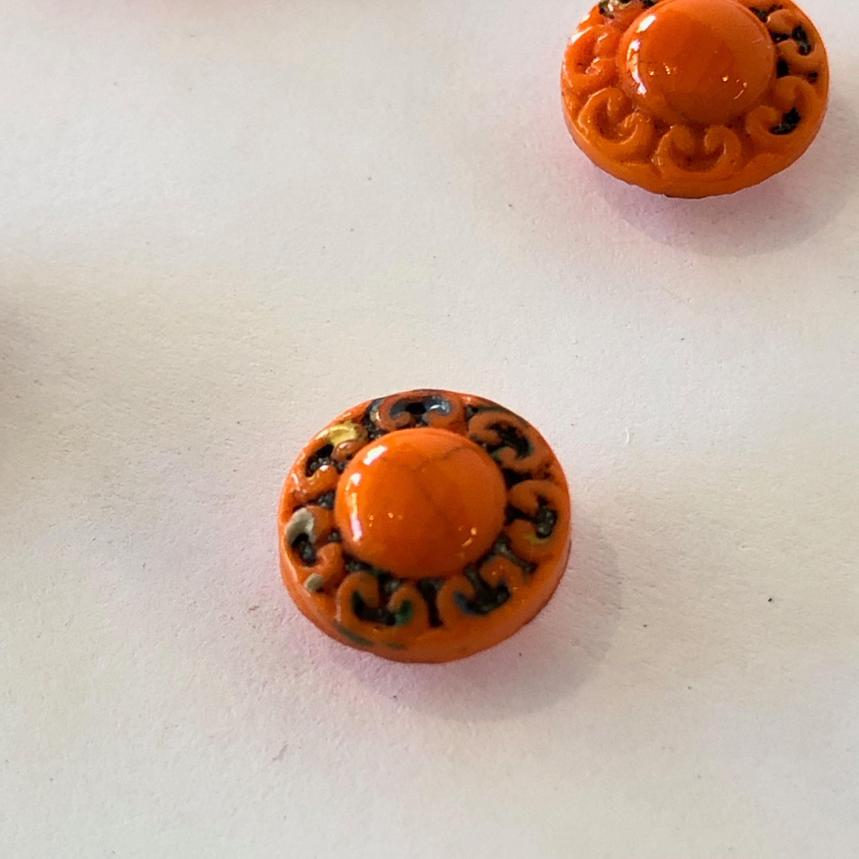 Bouton Ancien En Verre Orange - Mercerie Vintage - Occasion