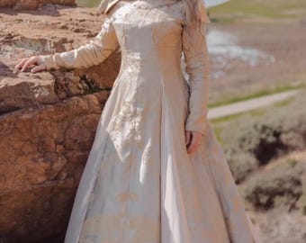 Handmade Medieval Gown, Gold Damask, Lace-Up Costume with Petticoat, Size 10