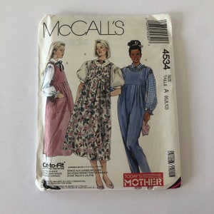 以下が含まれることがあります： ヴィンテージのMcCall'sの縫製パターンで、ドレスとオーバーオールを作ることができます。パターンはサイズ6、8、10に対応しています。パターン名は「Today's Mother」で、パターン番号は4534です。